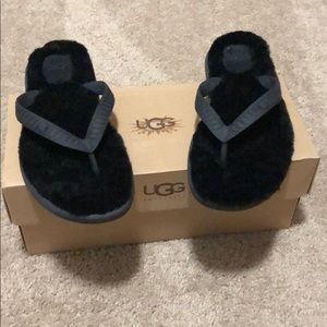 ugg fluffie flip flop
